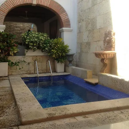 Casa Boutique Reconquista Hotel